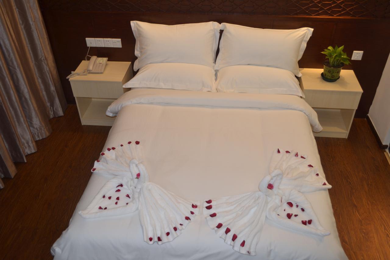 Royal Holiday Hotel Rangun Kültér fotó